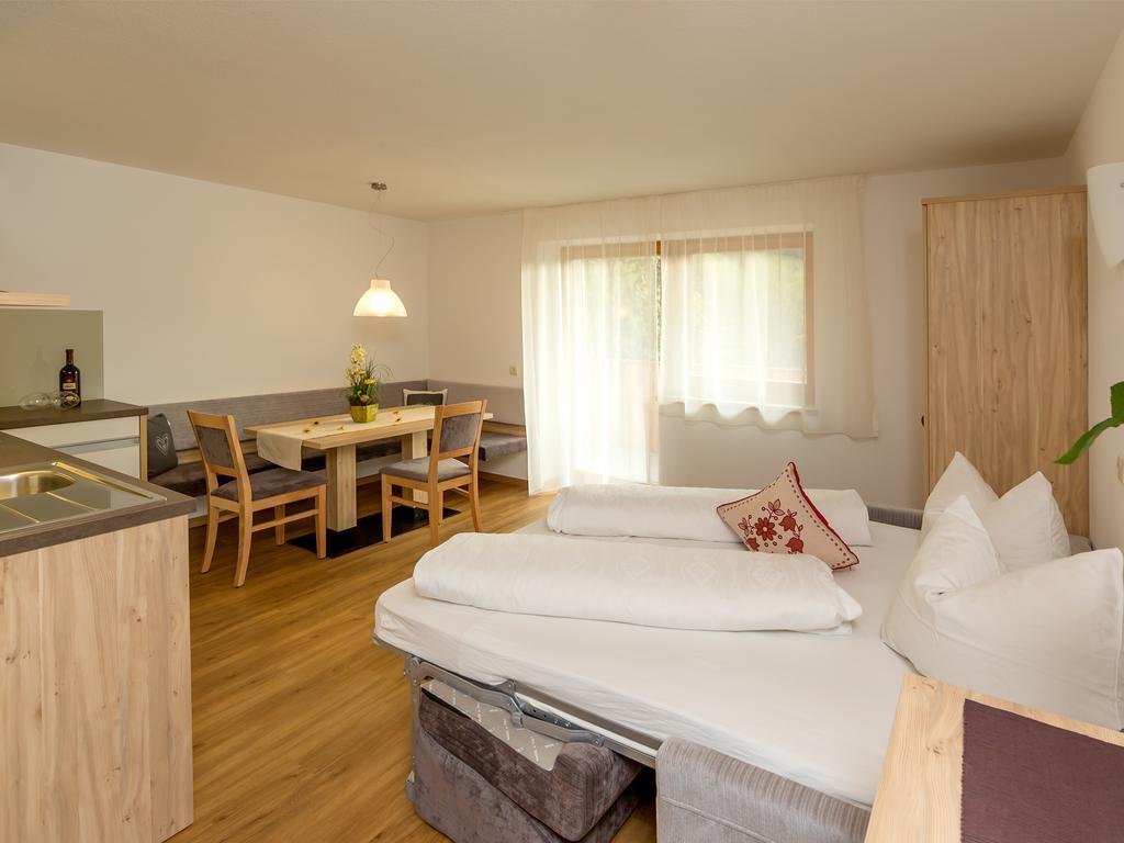 Garni Appartement Alpenresidence Cadipietra Room photo