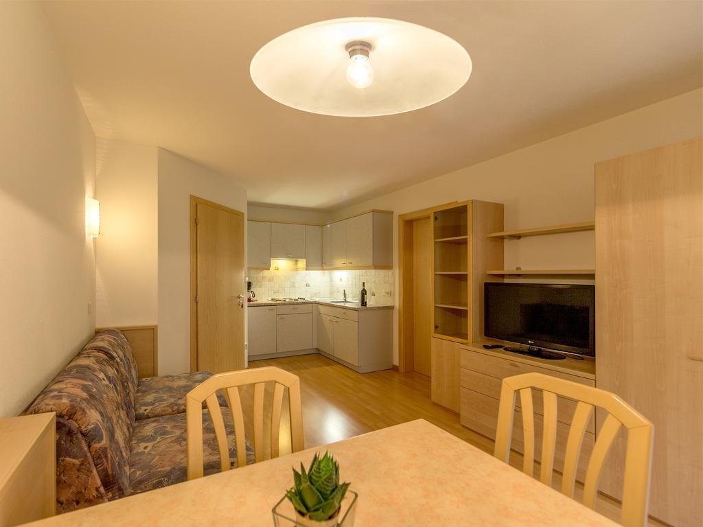 Garni Appartement Alpenresidence Cadipietra Room photo